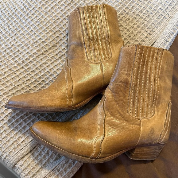 Free People Shoes - Free People New Frontier Boots